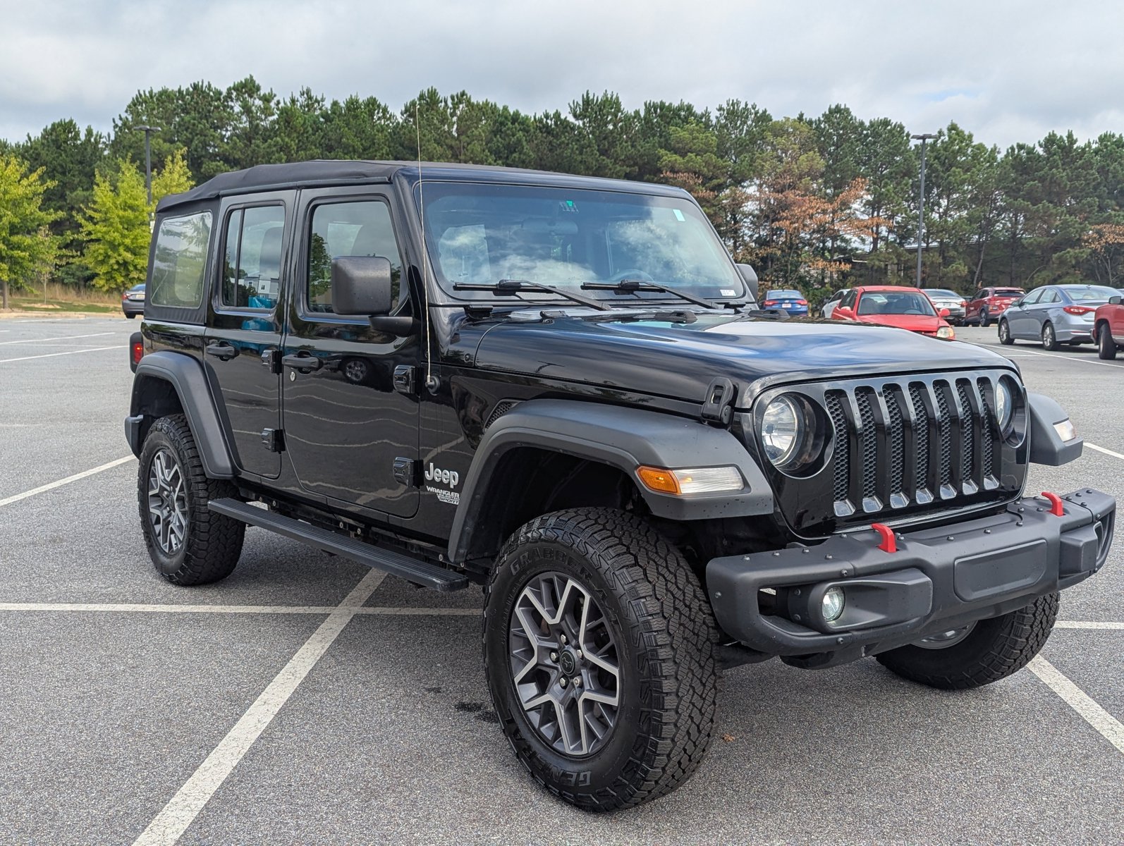 2020 Jeep Wrangler Unlimited Sport photo 3