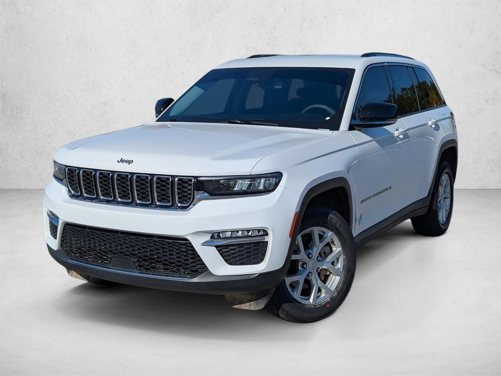 2023 Jeep Grand Cherokee Limited's photo