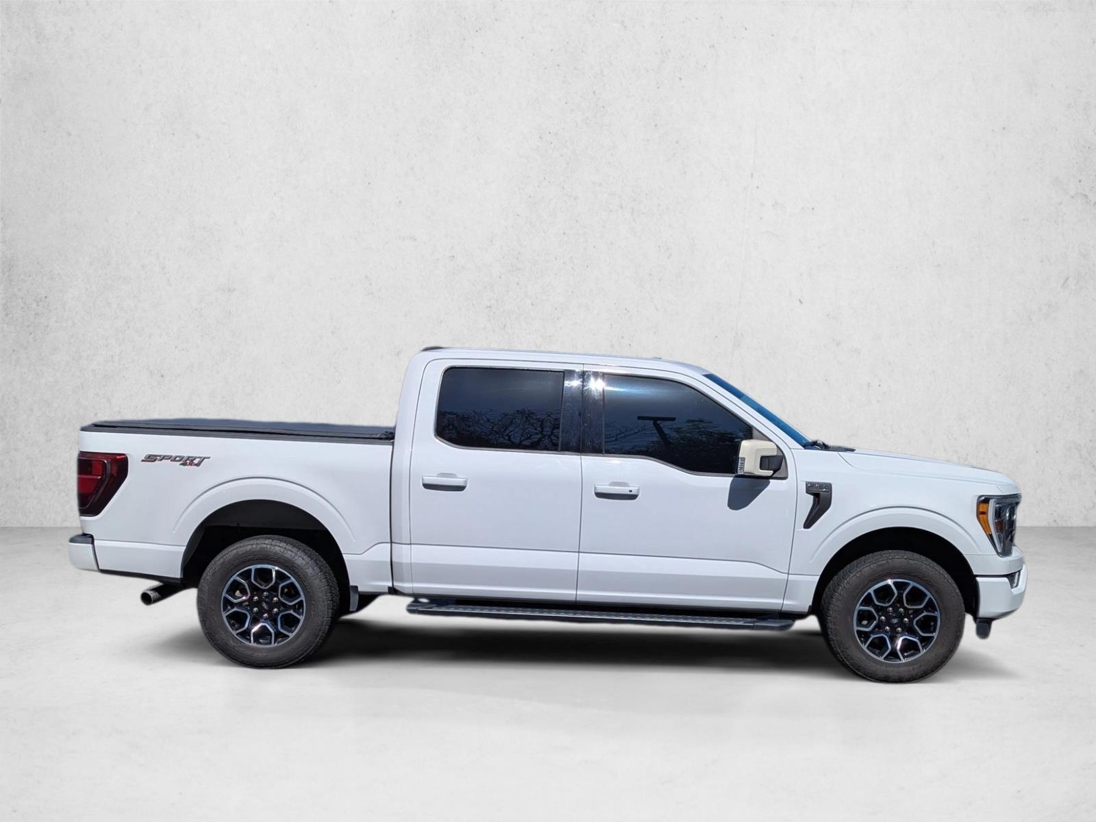 2021 Ford F-150 XLT photo 4