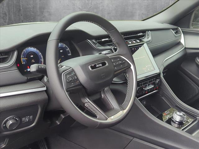 2025 Jeep Grand Cherokee Altitude X photo 3