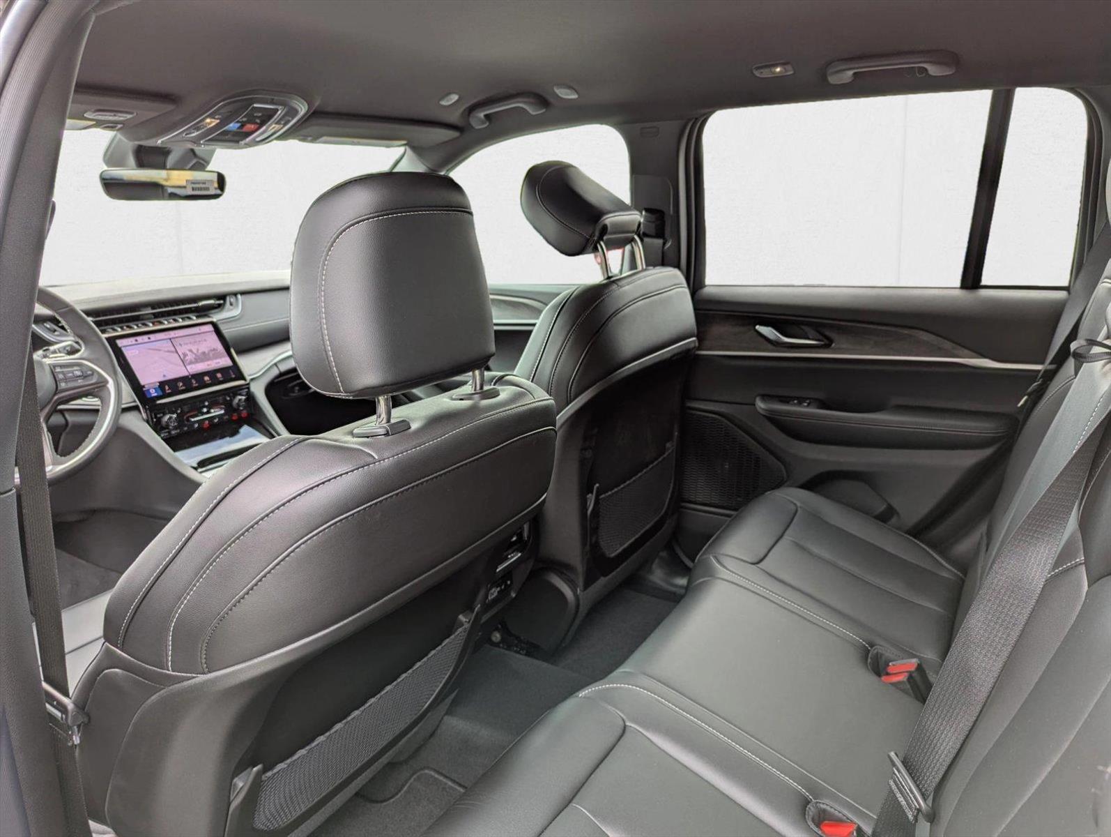2025 Jeep Grand Cherokee Limited - Photo 17