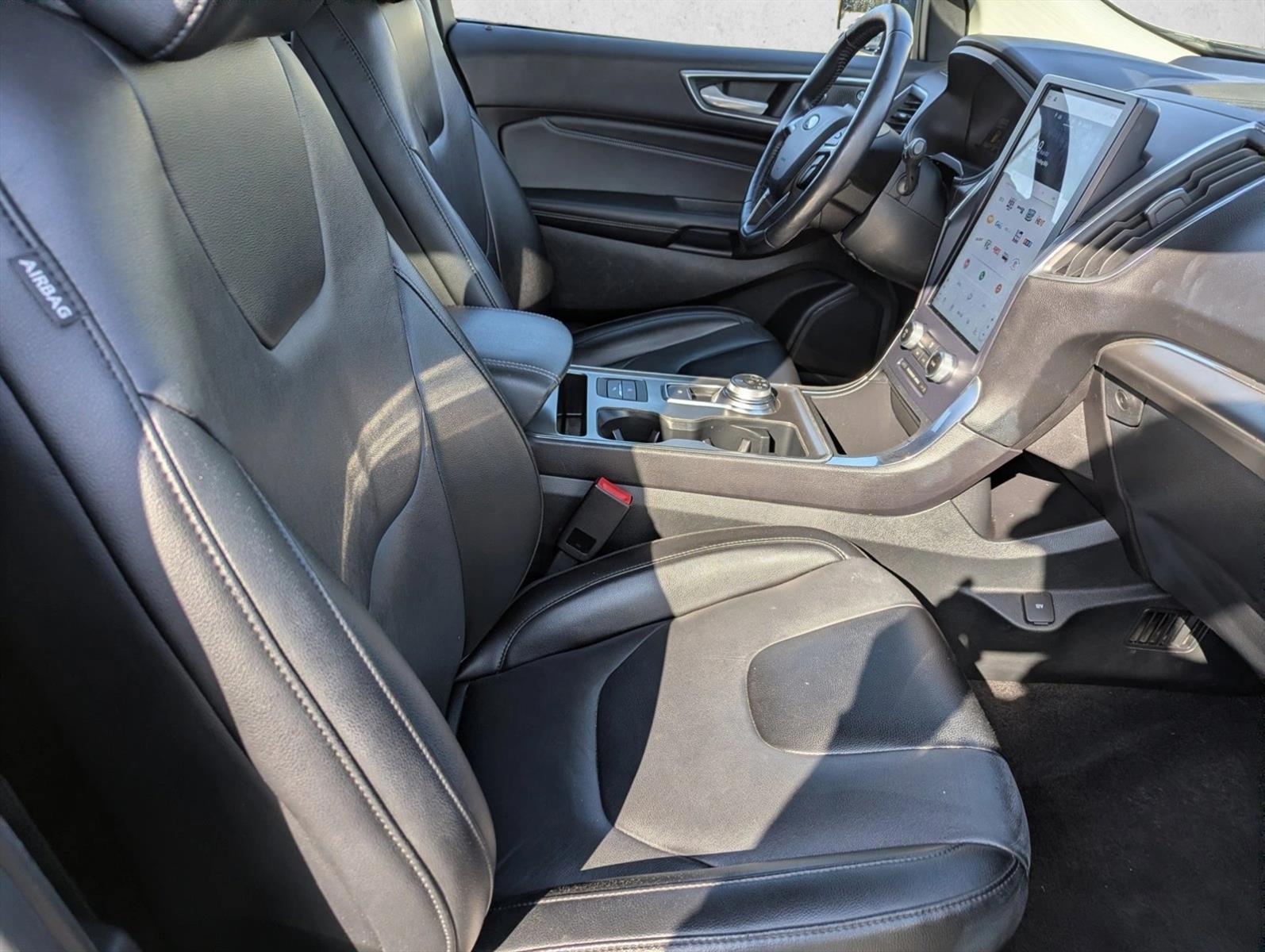 2022 Ford Edge Titanium - Photo 27