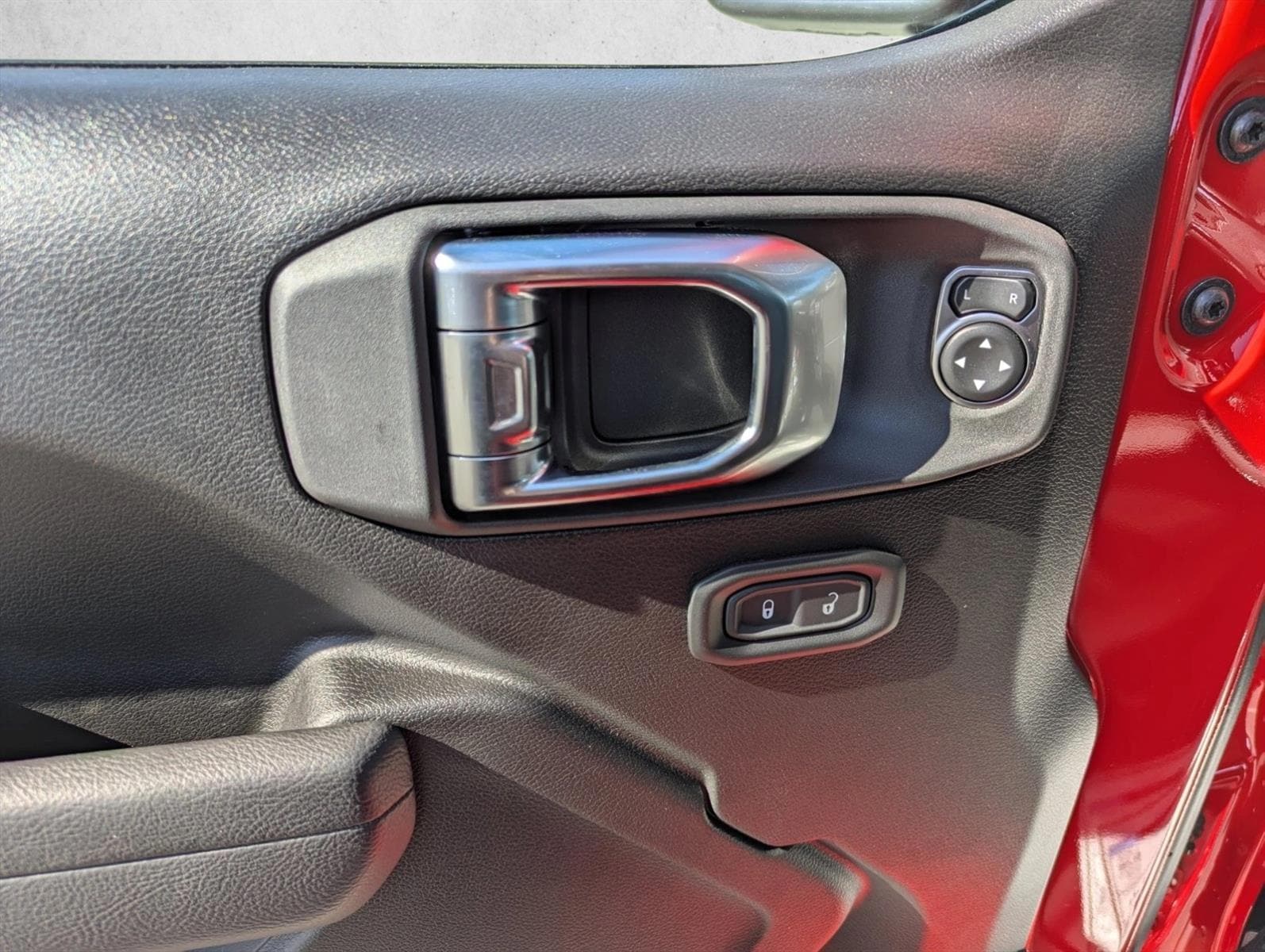 2026 Jeep Wrangler 4-Door Willys - Photo 10