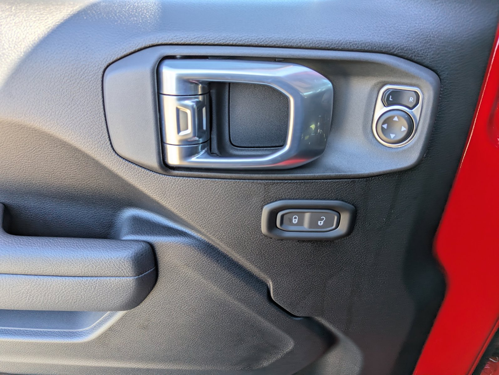 2026 Jeep Wrangler 2-Door Willys - Photo 10