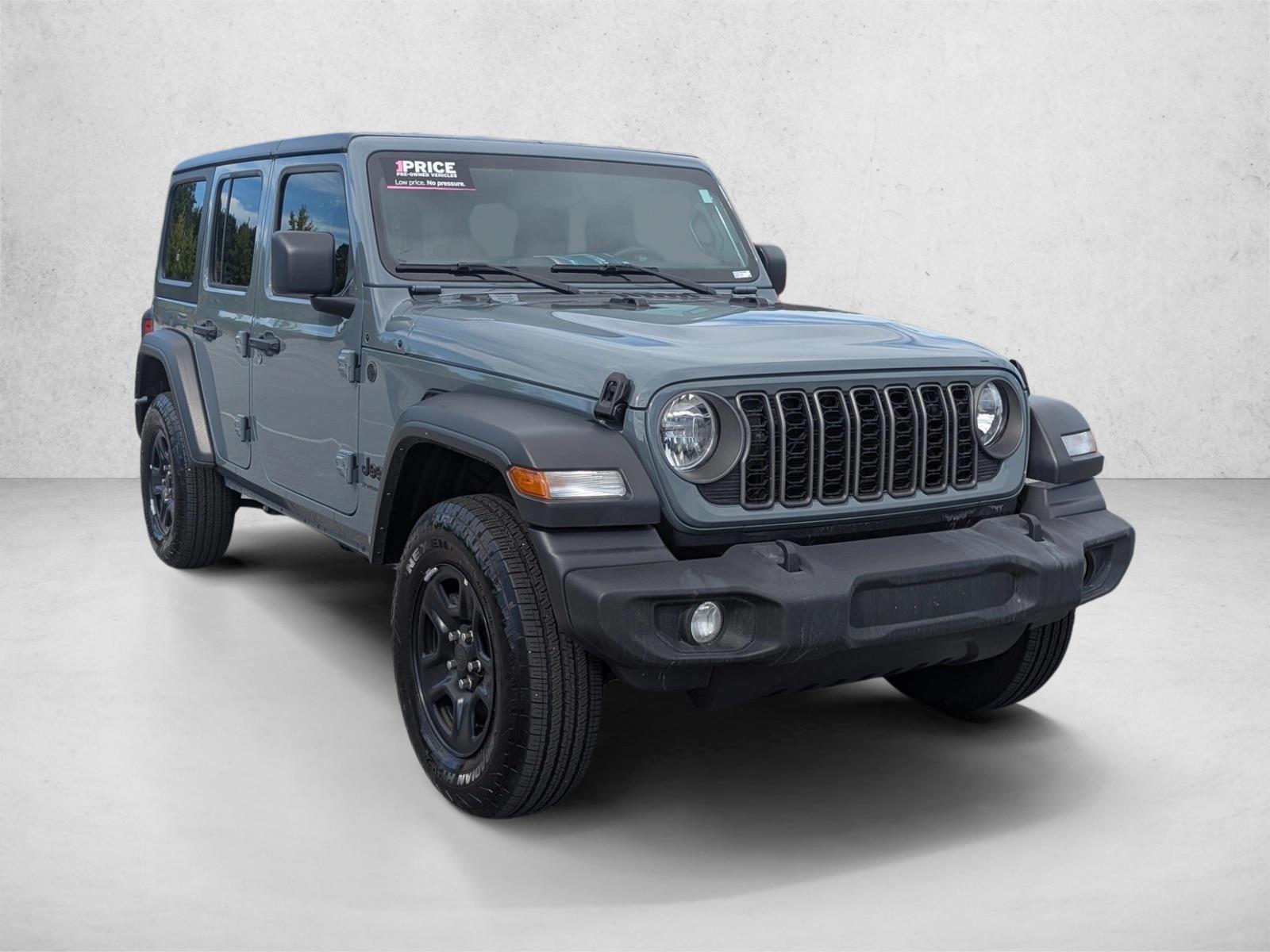 2025 Jeep Wrangler Sport photo 3