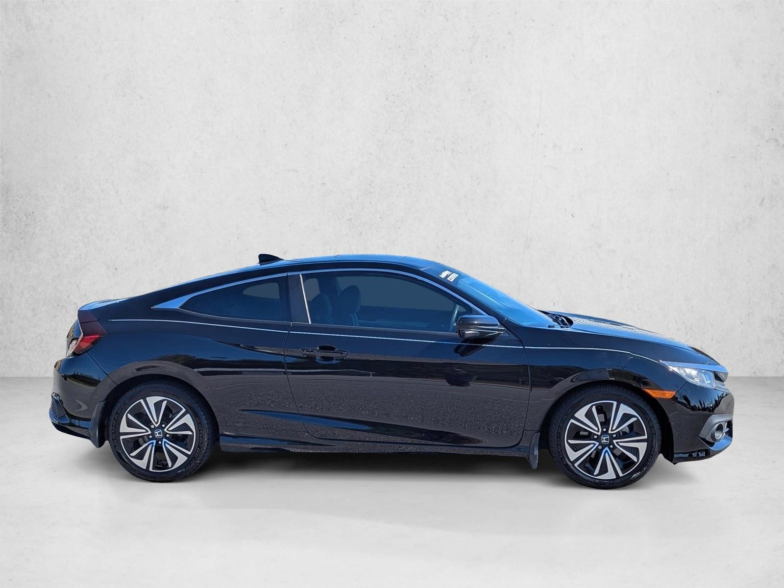 2018 Honda Civic EX-T photo 4