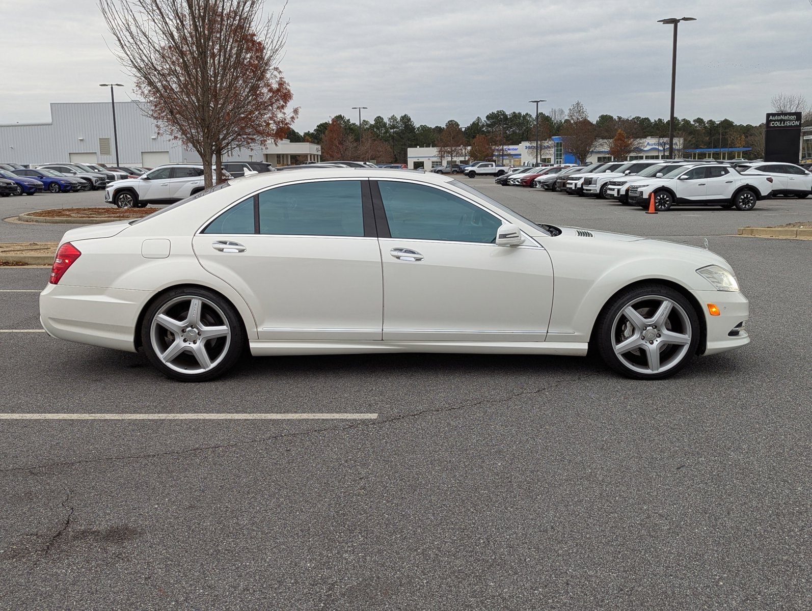 2011 Mercedes Benz S 550 photo 3