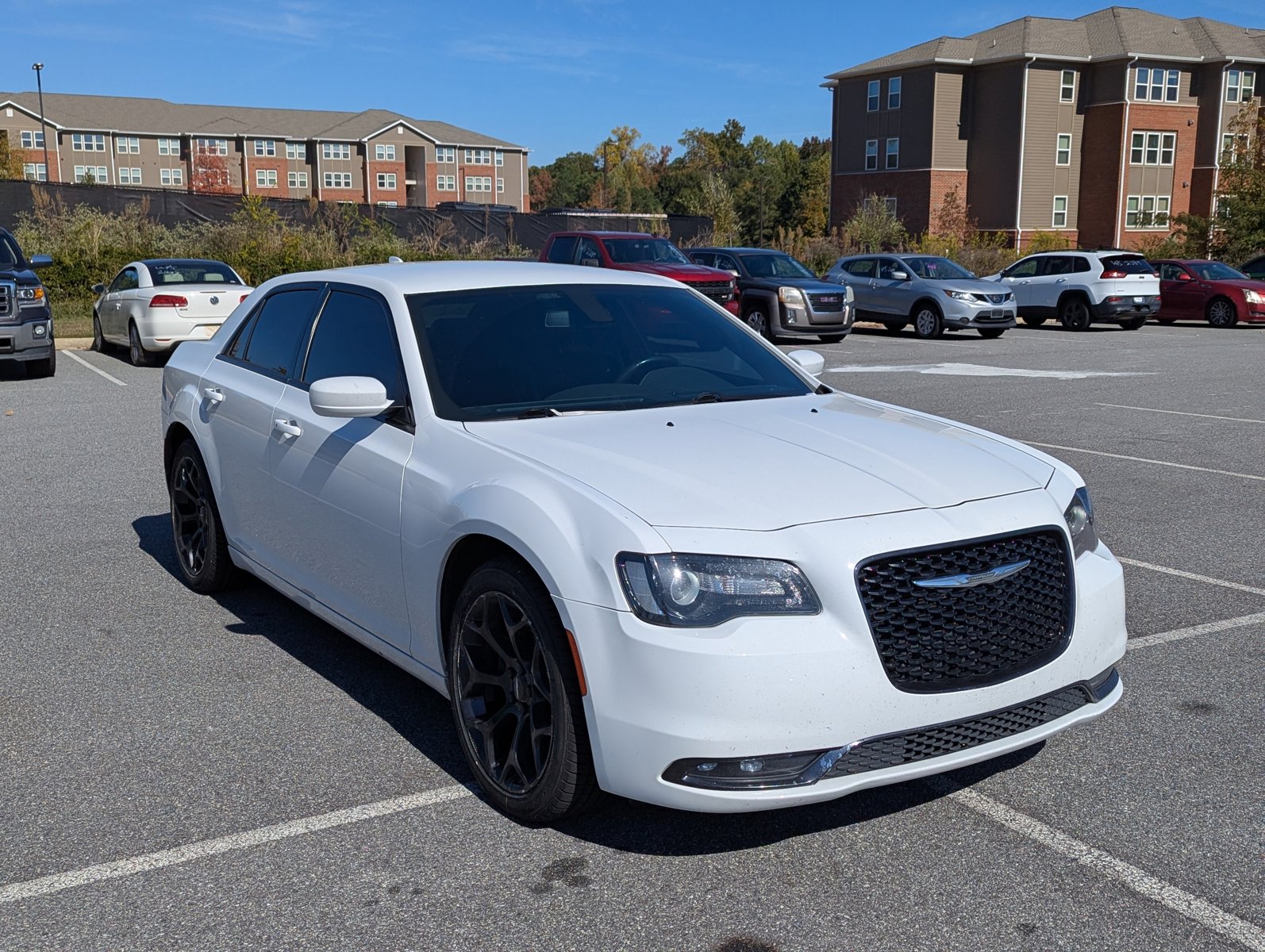 2019 Chrysler 300 photo 3