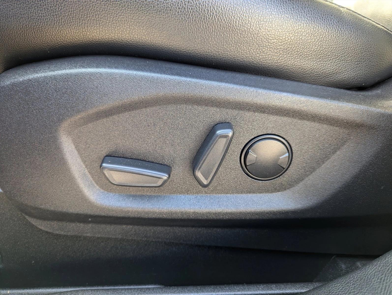 2022 Ford Edge Titanium - Photo 11