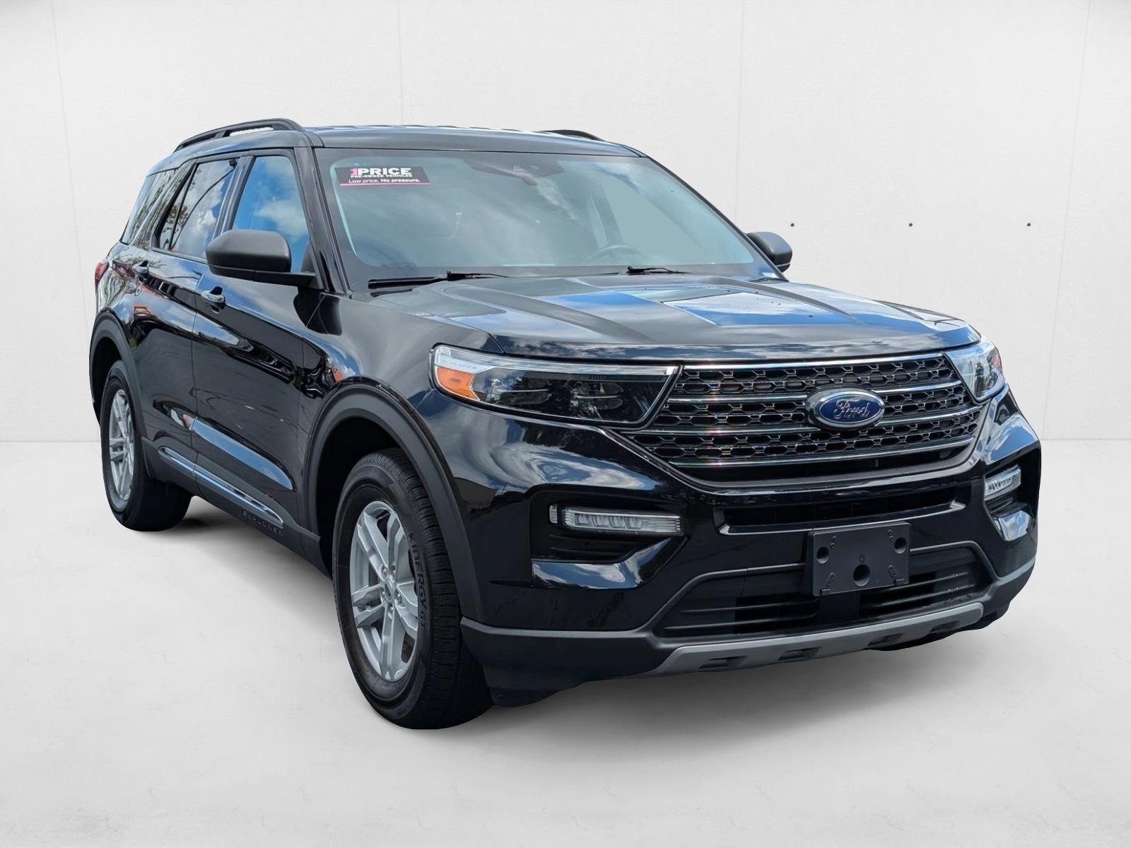 2024 Ford Explorer XLT photo 3