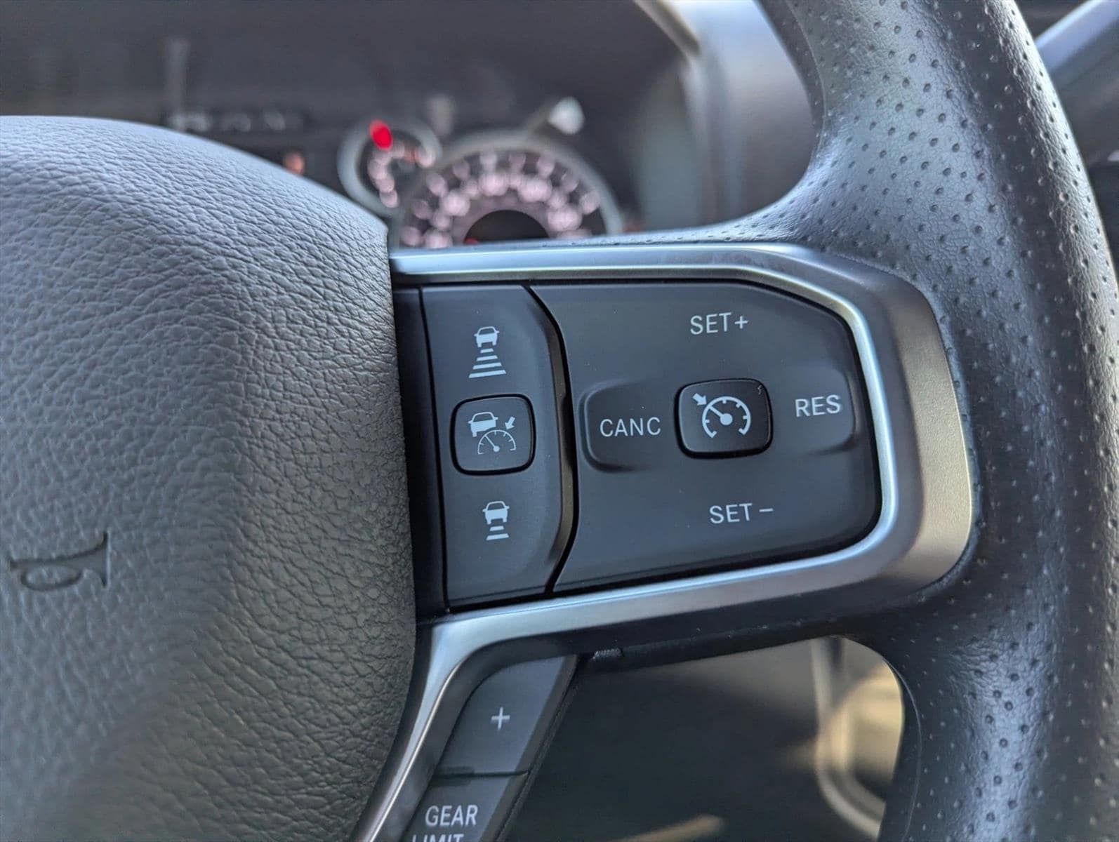 2026 RAM 2500 Tradesman/Black Express - Photo 14