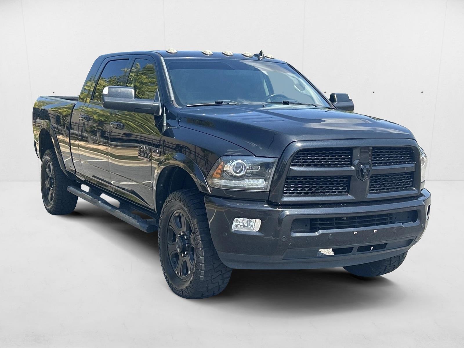 2017 Ram 2500 Laramie photo 3