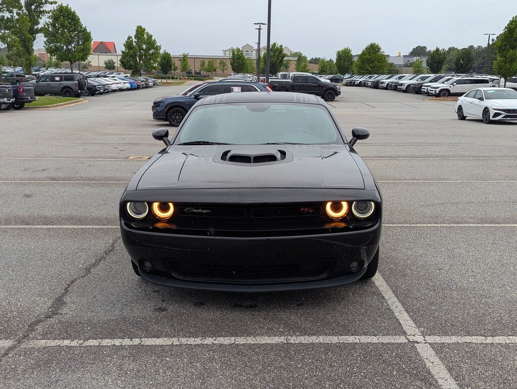 Used 2018 Dodge Challenger R/T Shaker 2dr Car