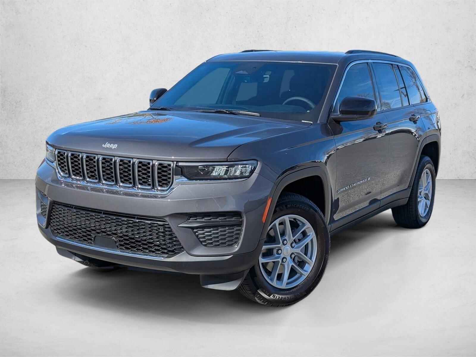 2025 Jeep Grand Cherokee Laredo's photo