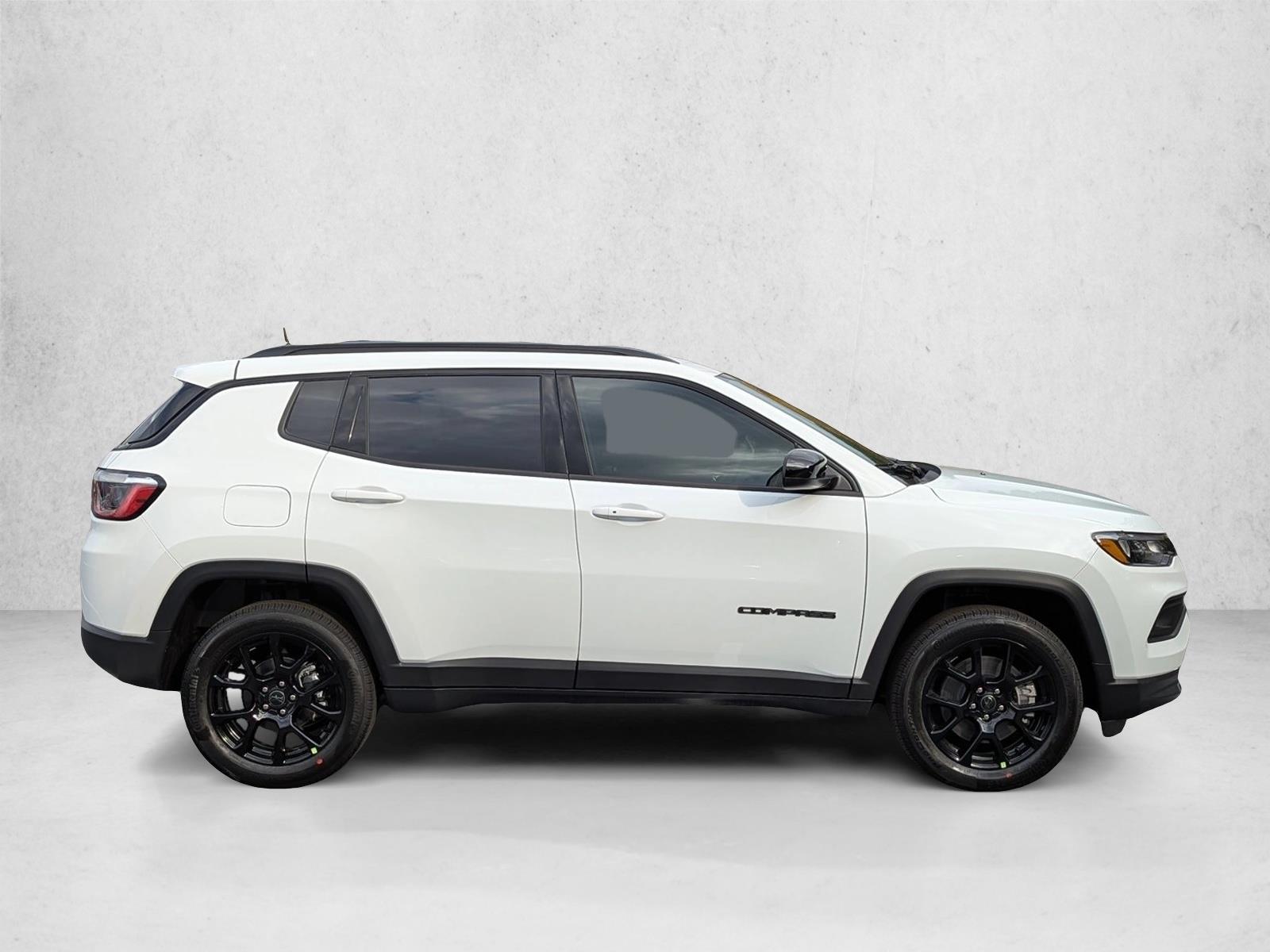 2026 Jeep Compass Latitude Altitude - Photo 4