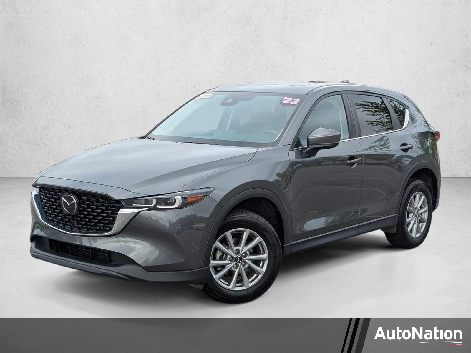 2023 Mazda CX-5 S Preferred package Auto AWD's photo