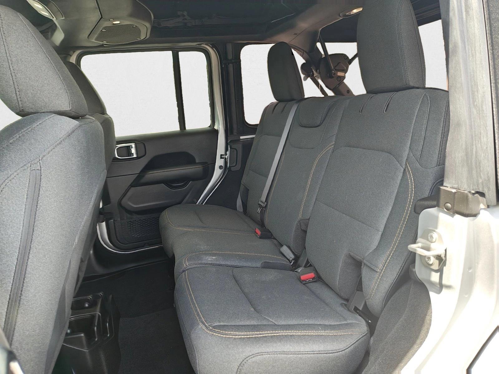 2024 Jeep Wrangler 4-Door Sahara - Photo 18