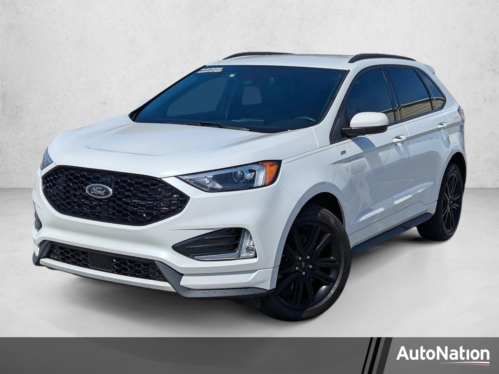 2022 Ford Edge ST-Line AWD's photo