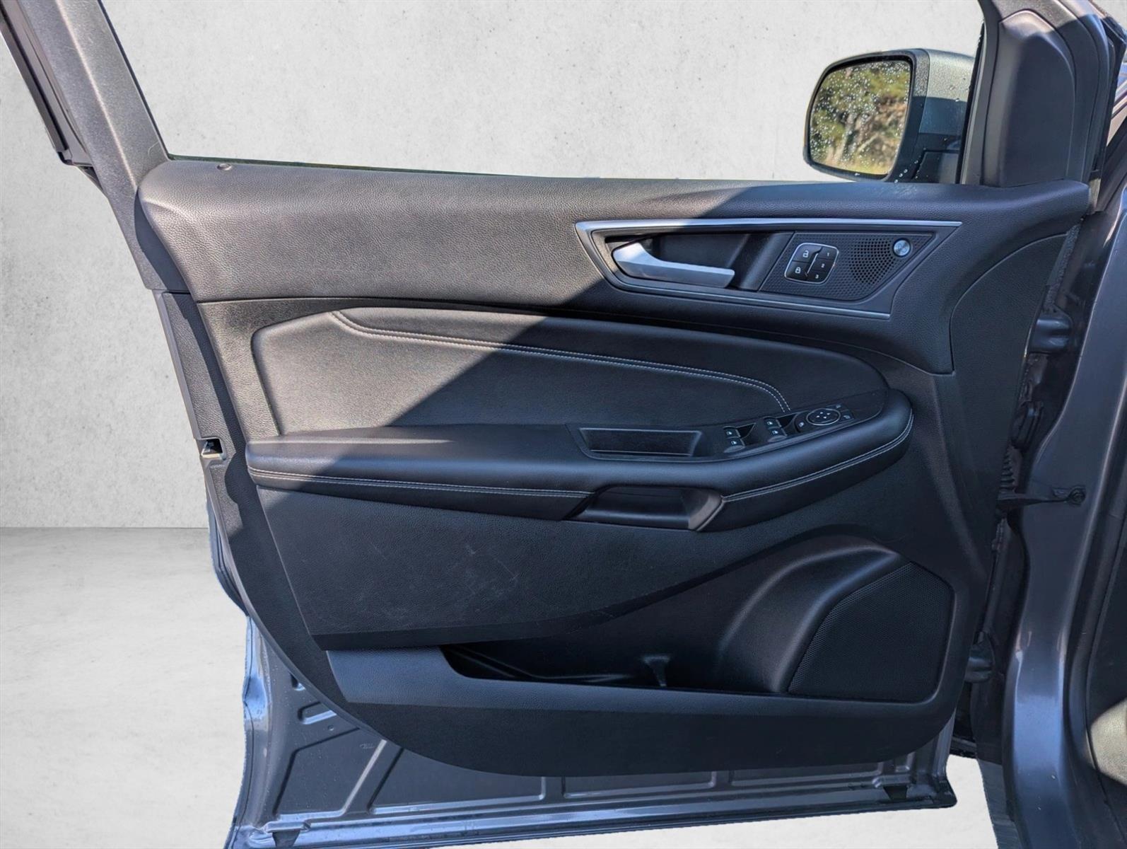 2022 Ford Edge Titanium - Photo 21