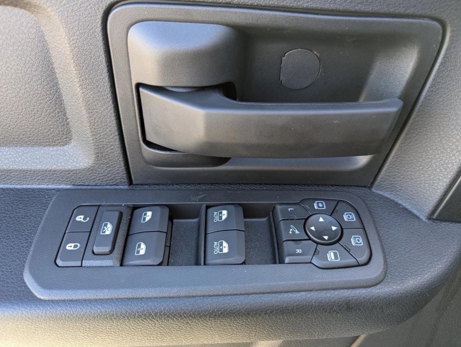 2026 RAM 2500 Tradesman/Black Express - Photo 10