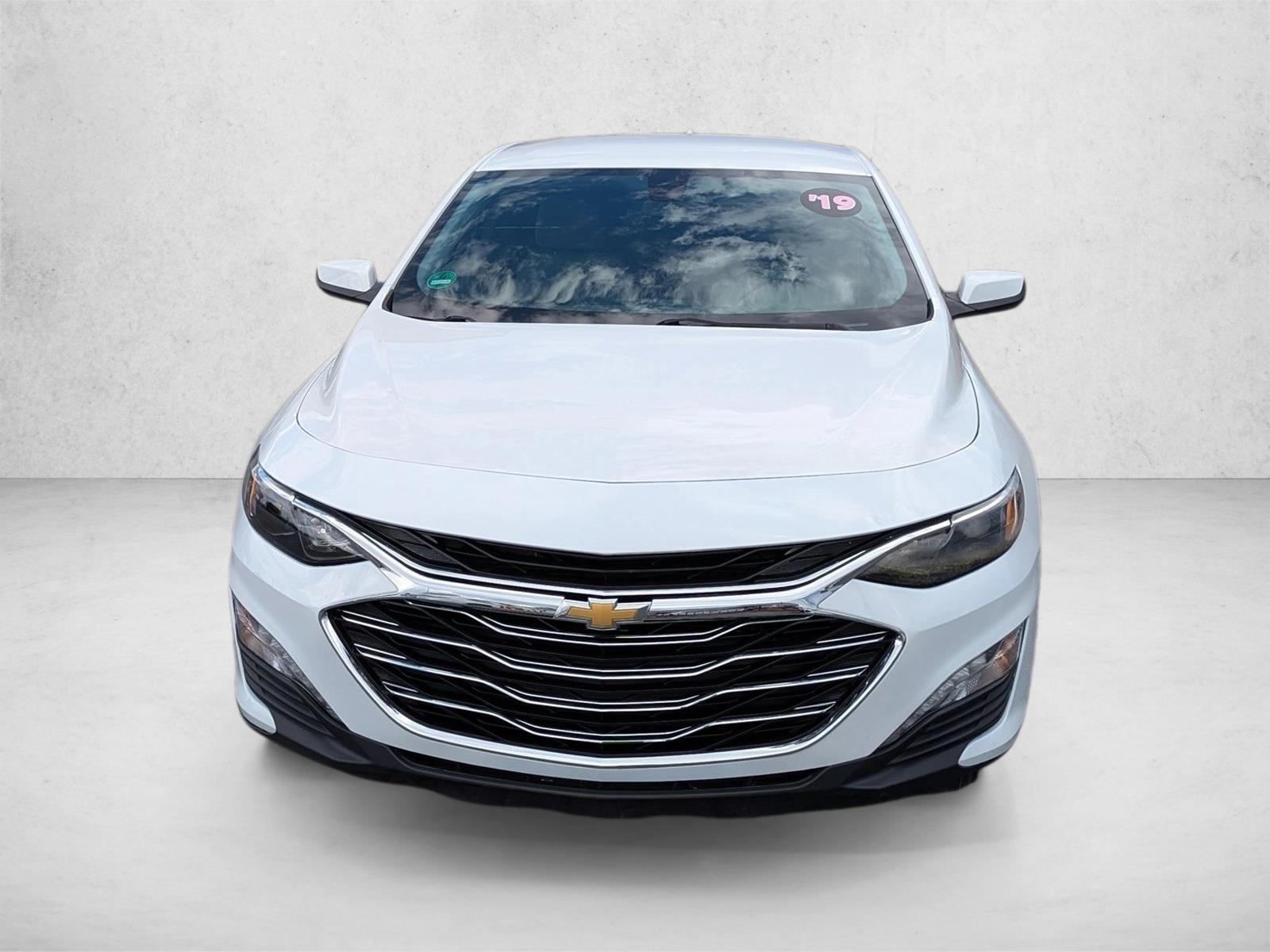 2019 Chevrolet Malibu 1LT photo 2