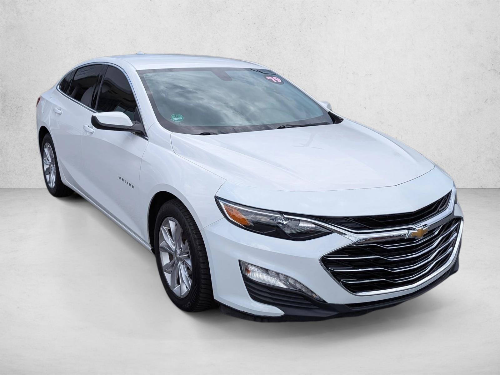 2019 Chevrolet Malibu 1LT photo 3
