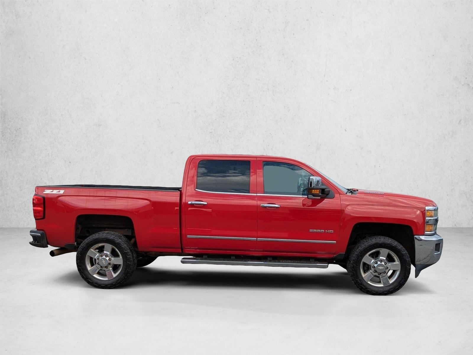 2015 Chevrolet Silverado 2500HD LTZ photo 4