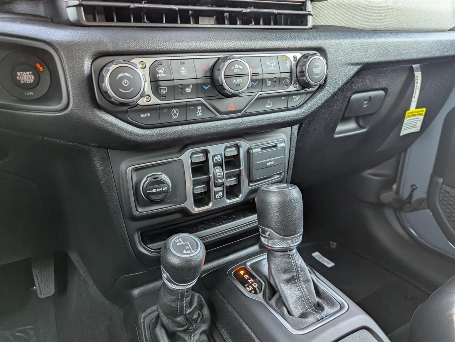 2025 Jeep Wrangler 4-Door Sport S - Photo 17