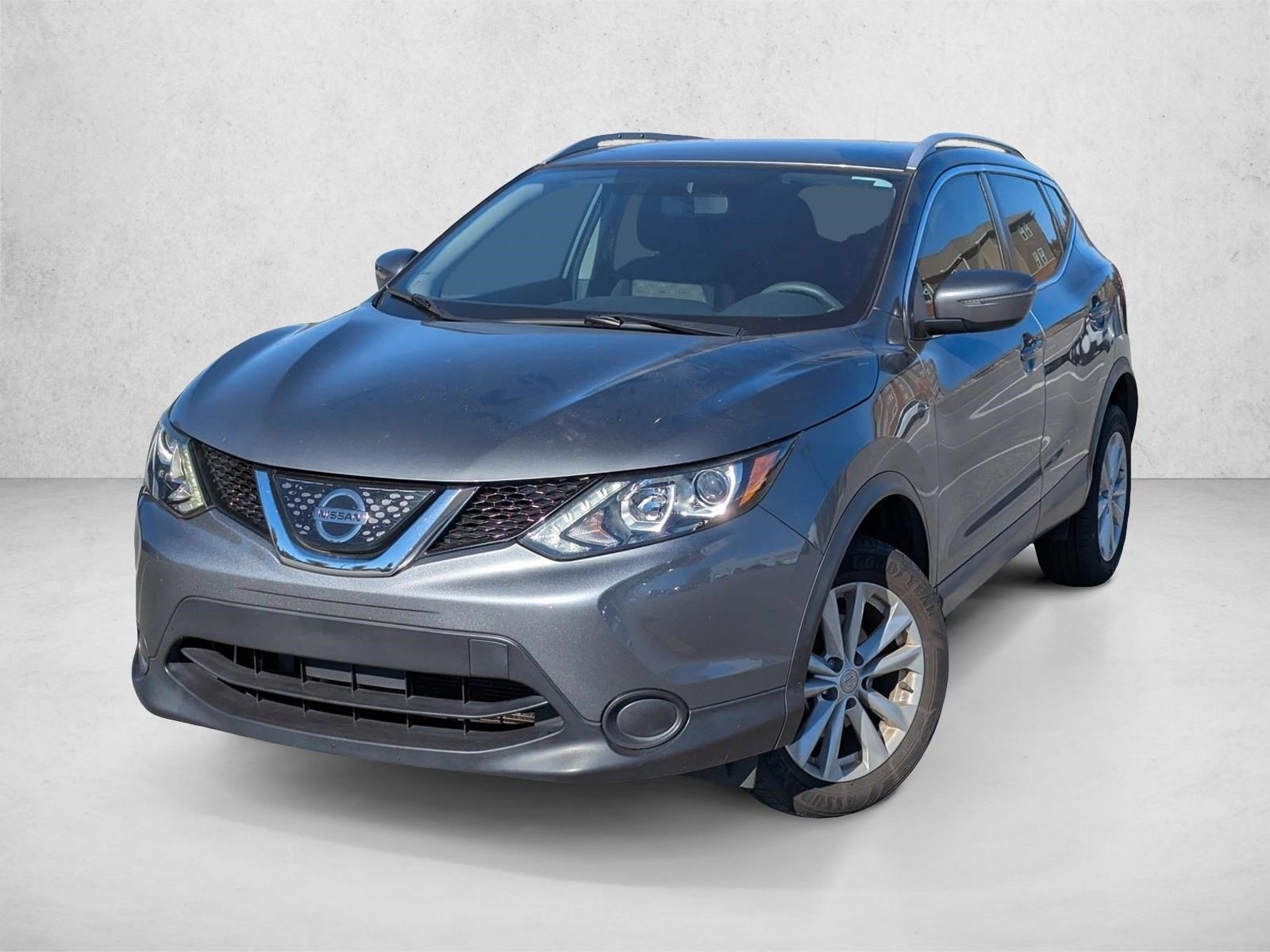 2018 Nissan Rogue Sport SV's photo