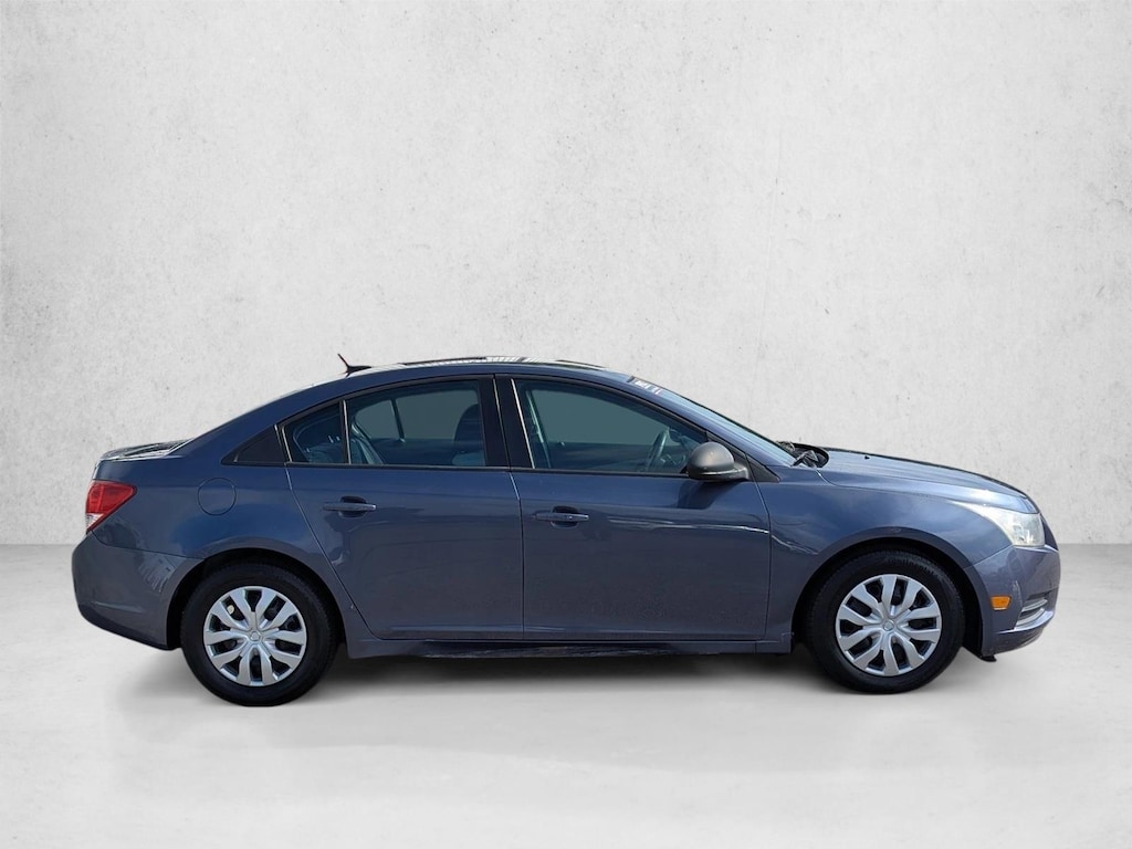 Used 2014 Chevrolet Cruze LS 4dr Car