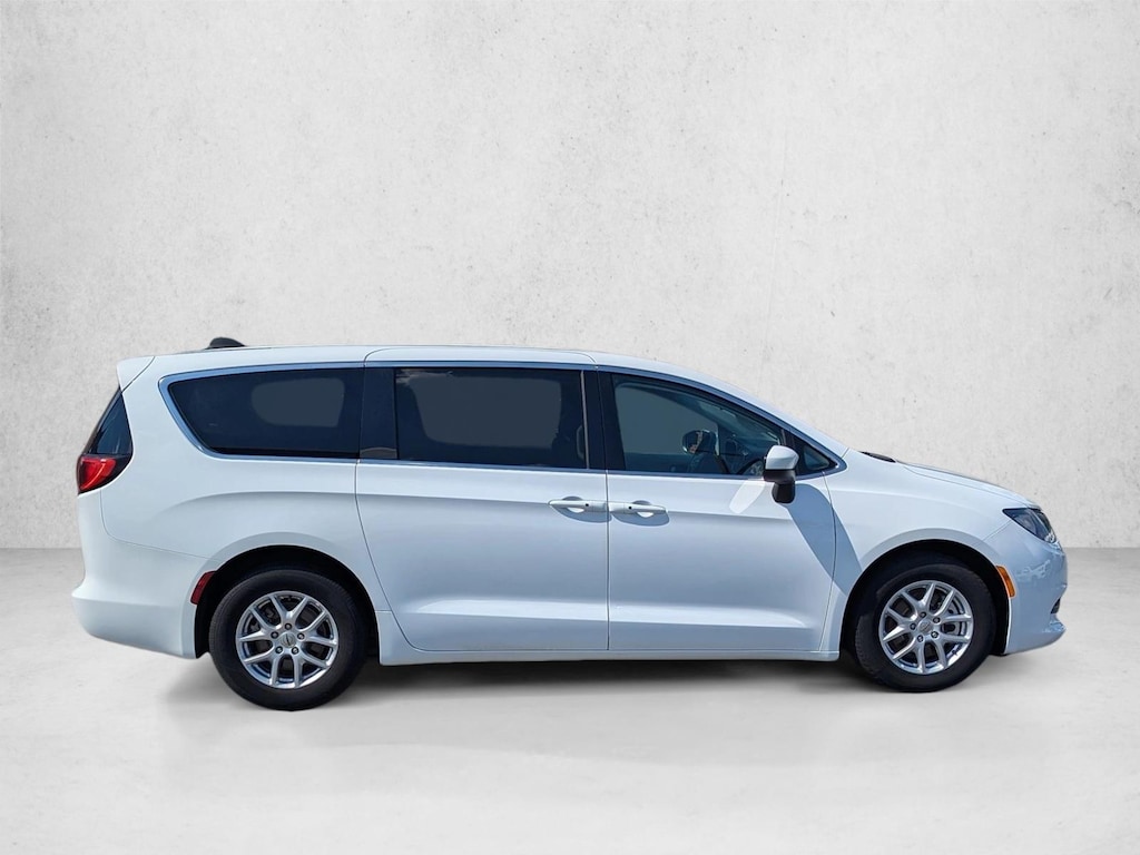 Used 2022 Chrysler Voyager LX Mini-van Passenger