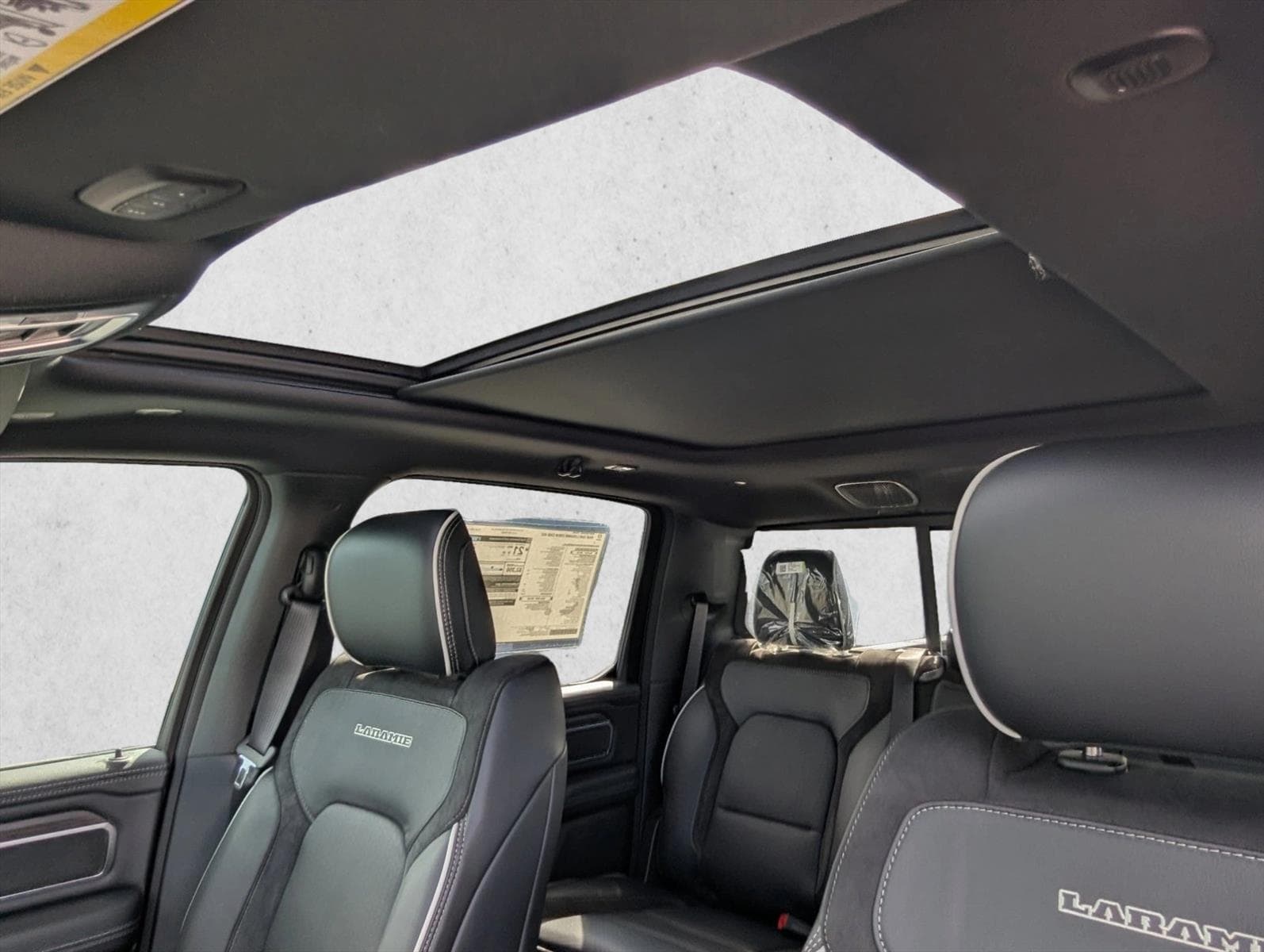 2026 RAM 1500 Laramie - Photo 21
