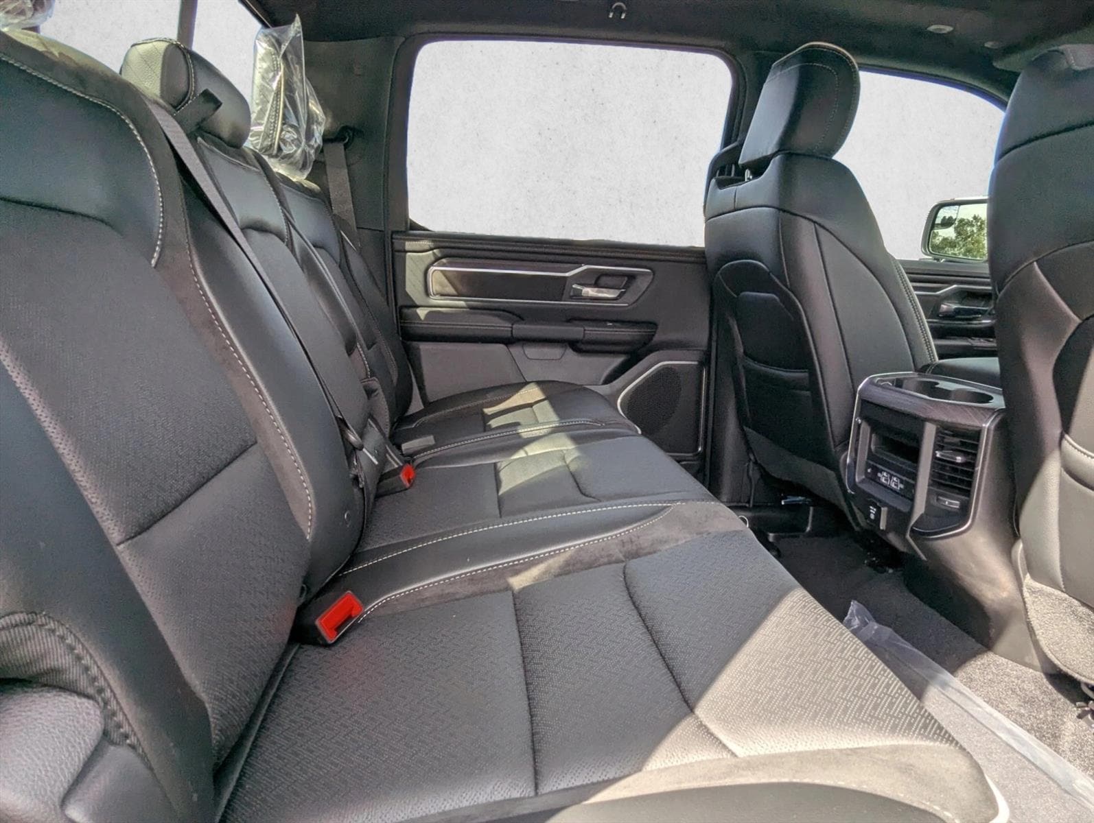 2026 RAM 1500 Laramie - Photo 29