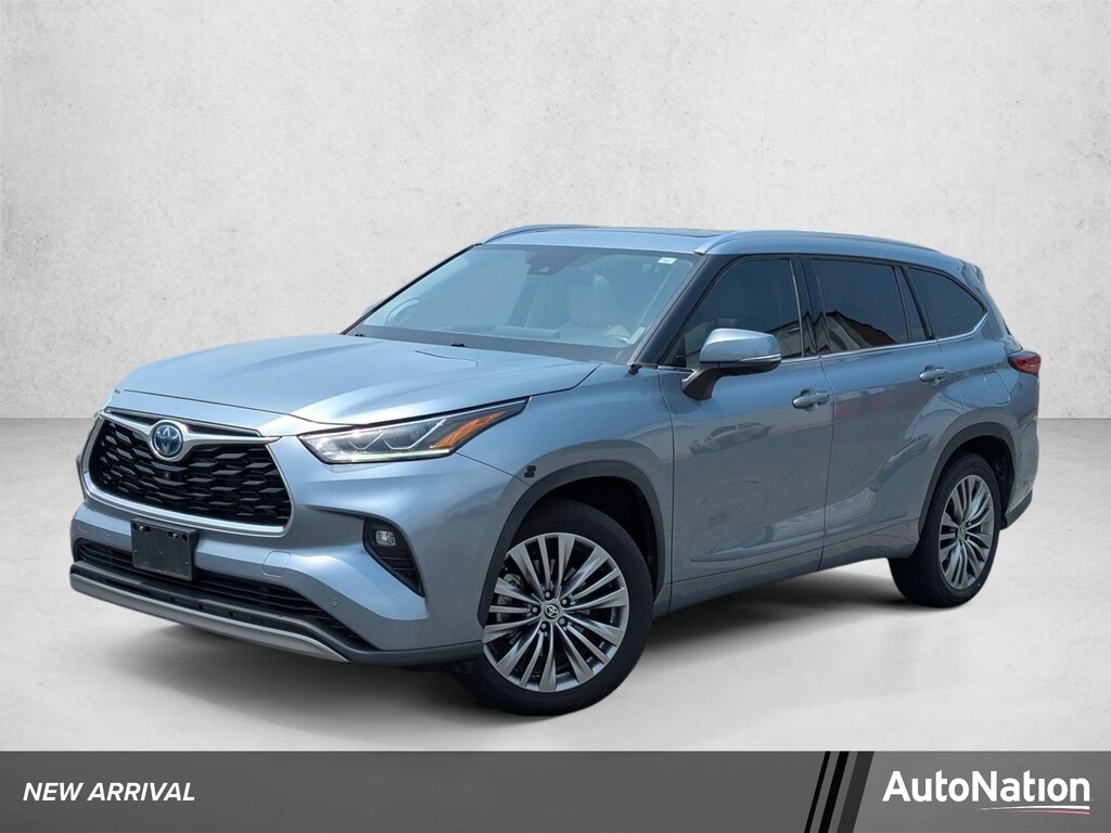 Used 2022 Toyota Highlander Hybrid Platinum Sport Utility