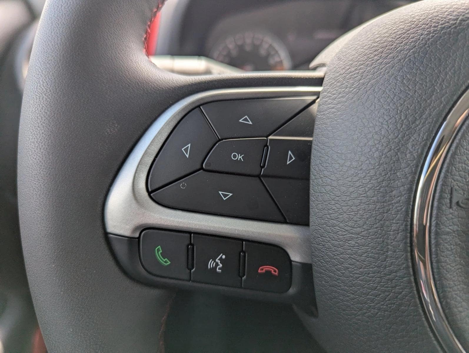 2023 Jeep Renegade Trailhawk - Photo 13