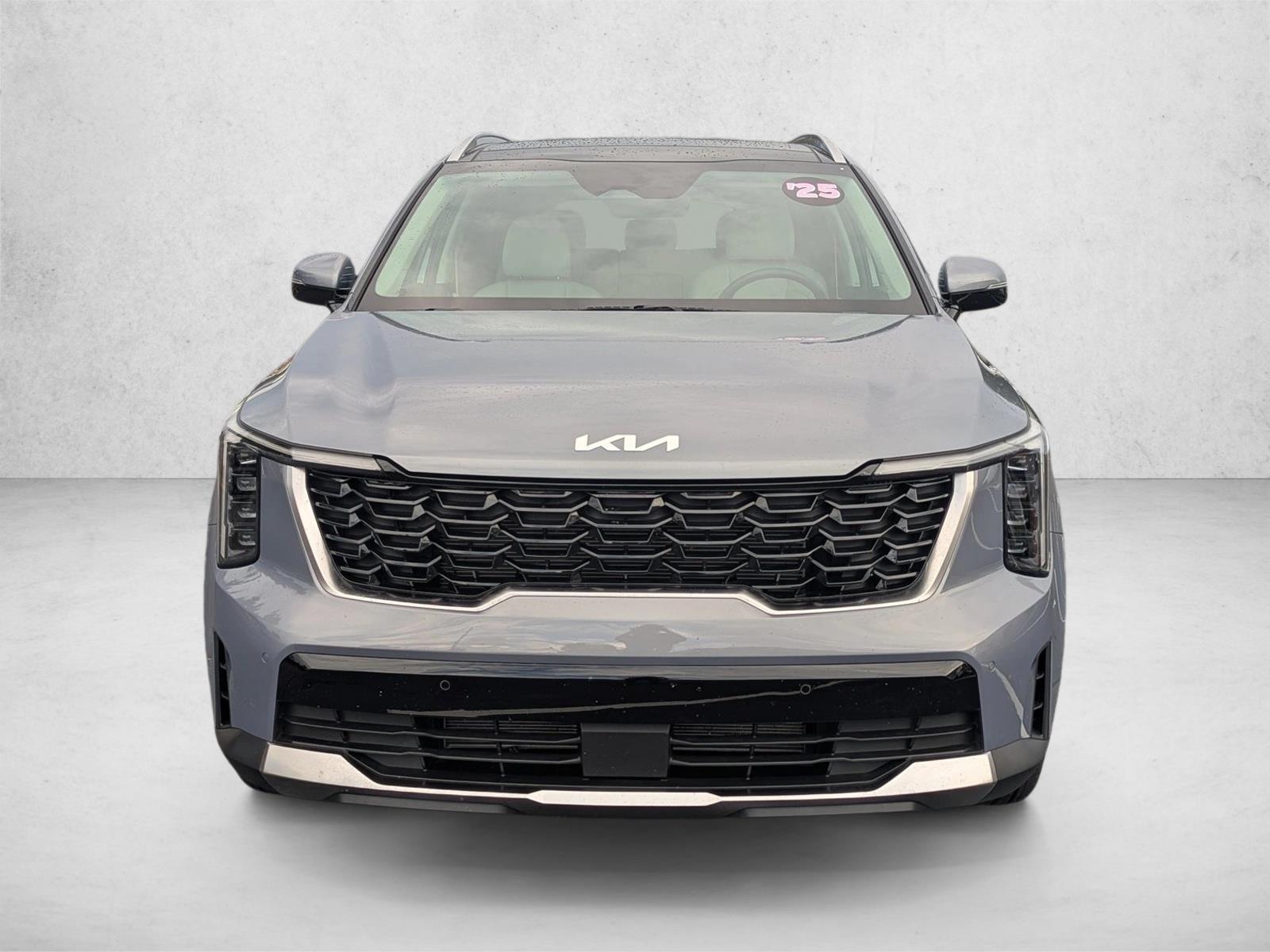 2025 Kia Sorento S photo 2