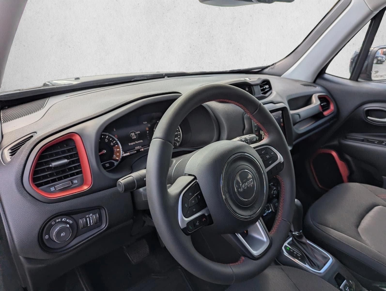 2023 Jeep Renegade Trailhawk - Photo 12