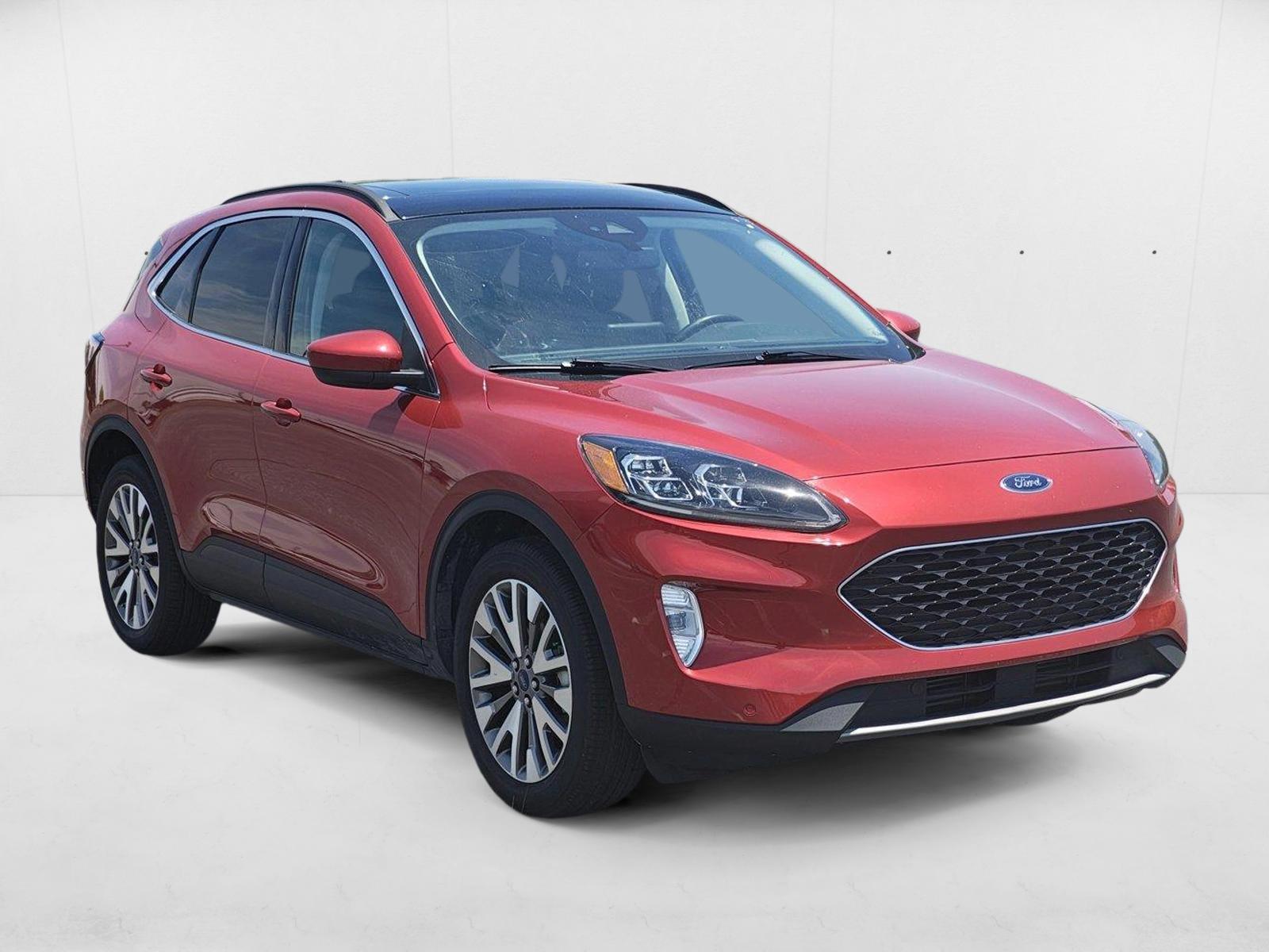 2022 Ford Escape Titanium Sport photo 3