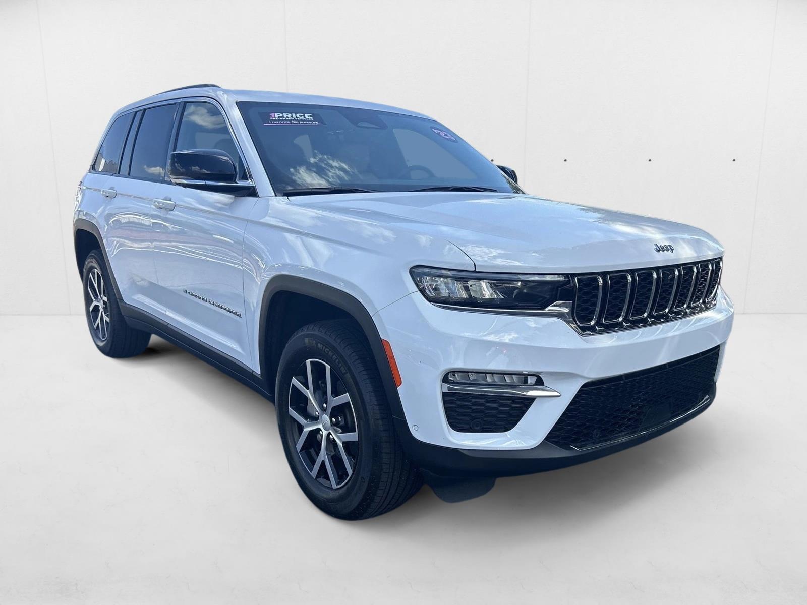 2023 Jeep Grand Cherokee Limited Sport photo 3