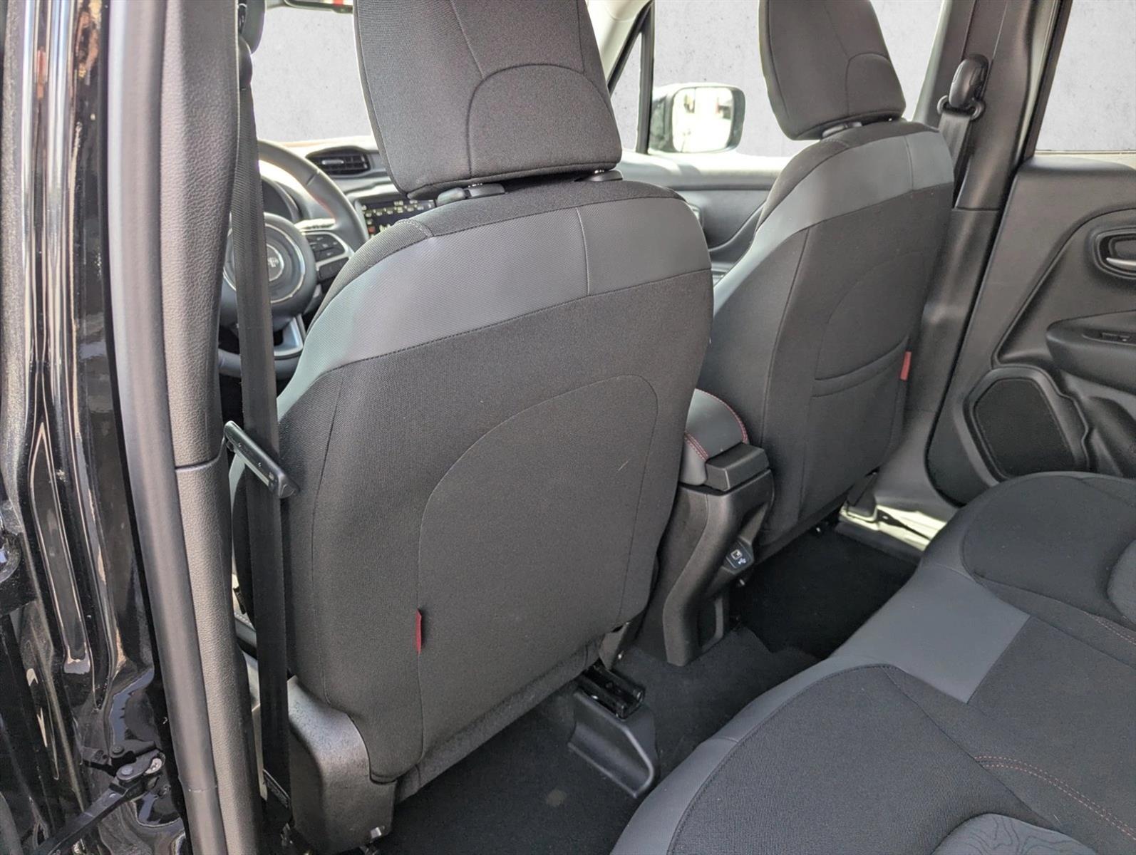 2023 Jeep Renegade Trailhawk - Photo 24