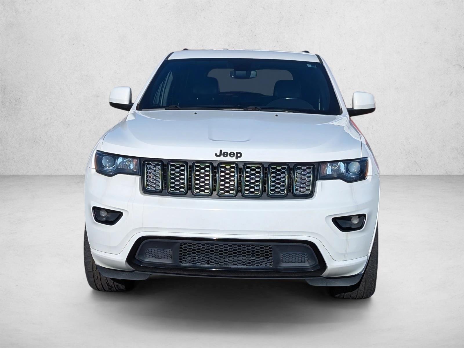 2020 Jeep Grand Cherokee Altitude Sport photo 2