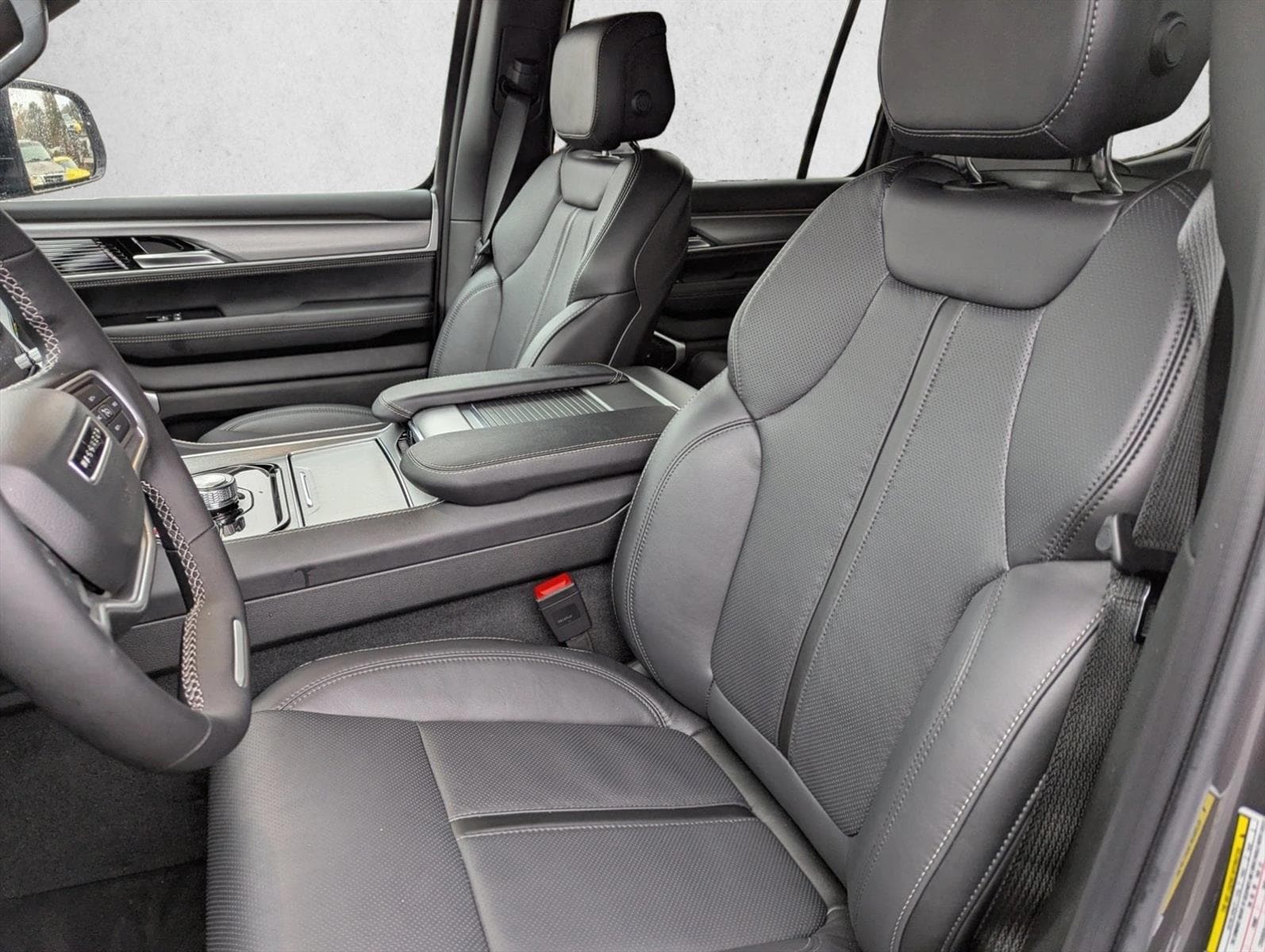 2025 Jeep Wagoneer Series II - Photo 20