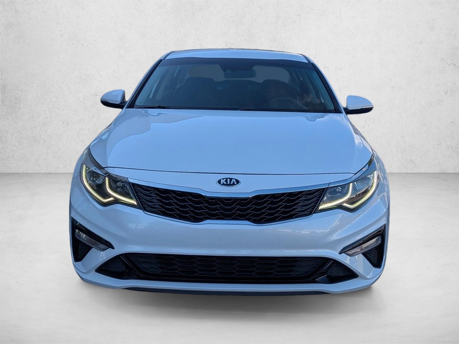 2019 Kia Optima LX photo 2