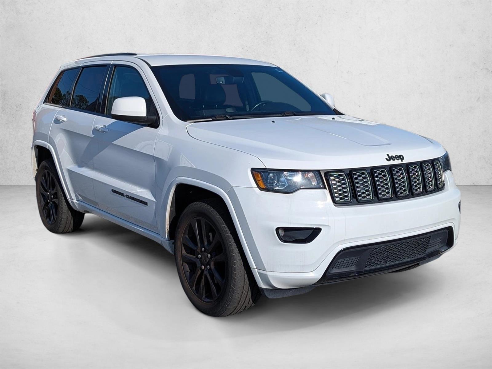 2020 Jeep Grand Cherokee Altitude Sport photo 3