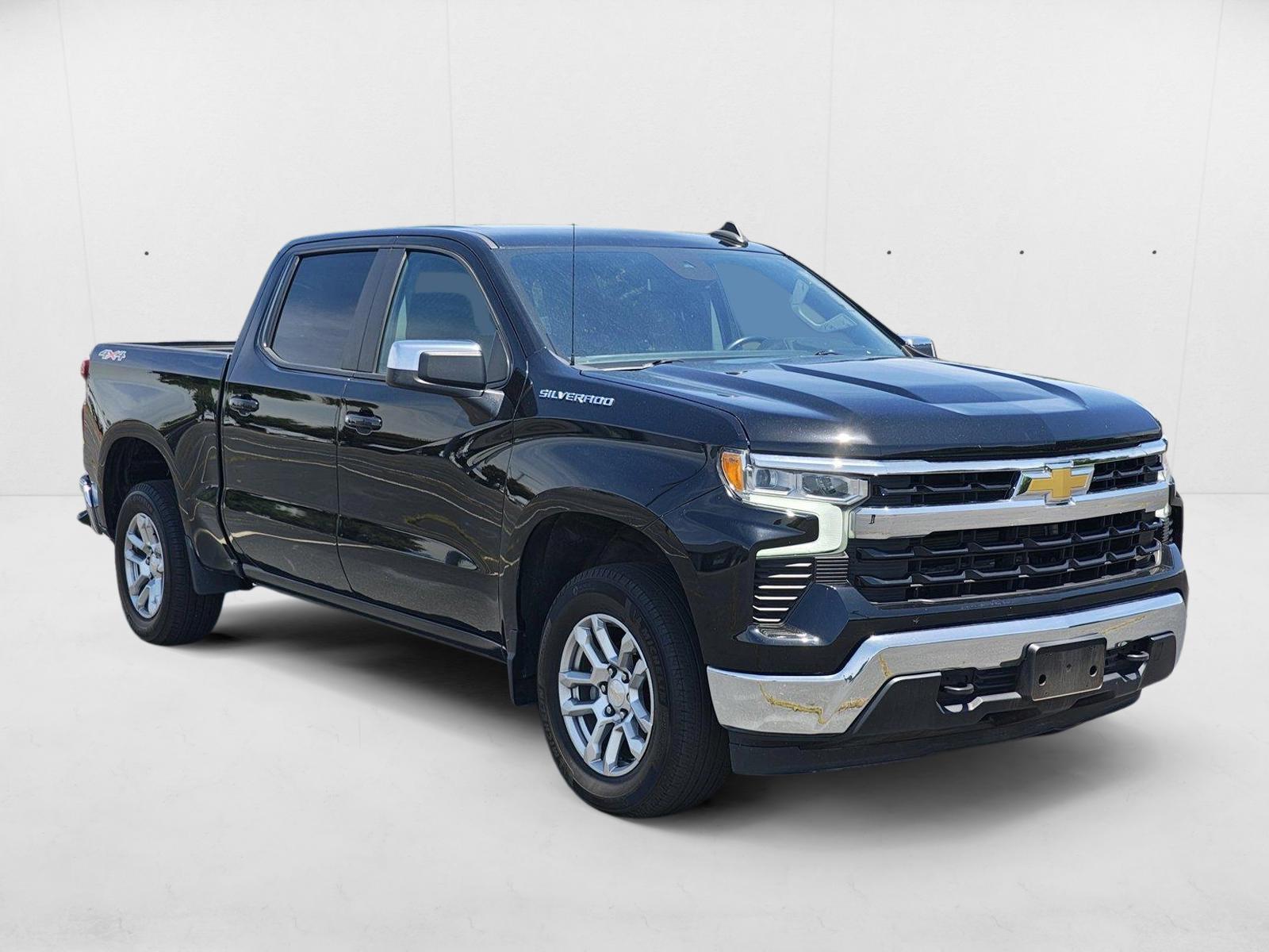 2022 Chevrolet Silverado 1500 LT photo 3