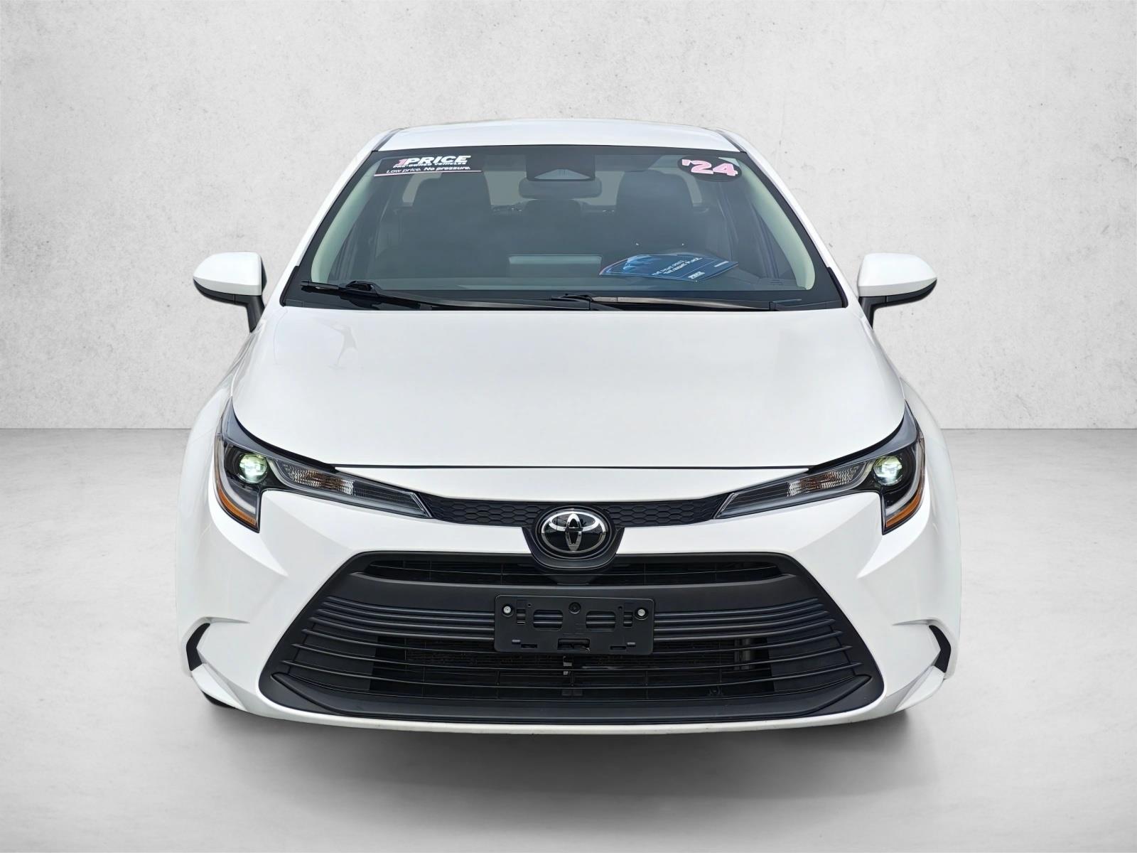2024 Toyota Corolla LE photo 2