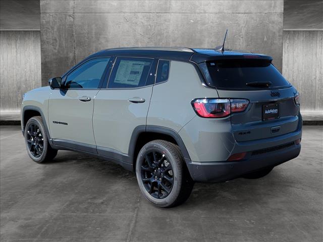 2024 Jeep Compass Latitude photo 2