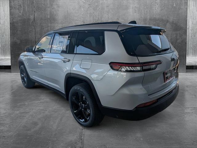 2025 Jeep Grand Cherokee L photo 2