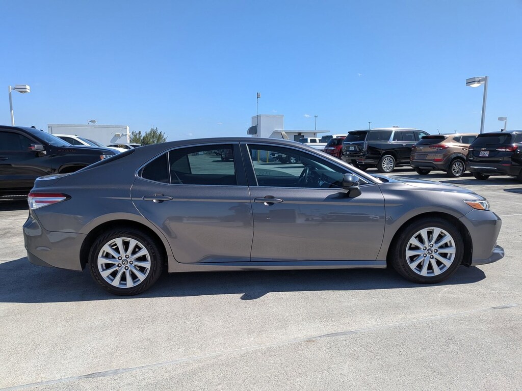 Used 2018 Toyota Camry LE 4dr Car
