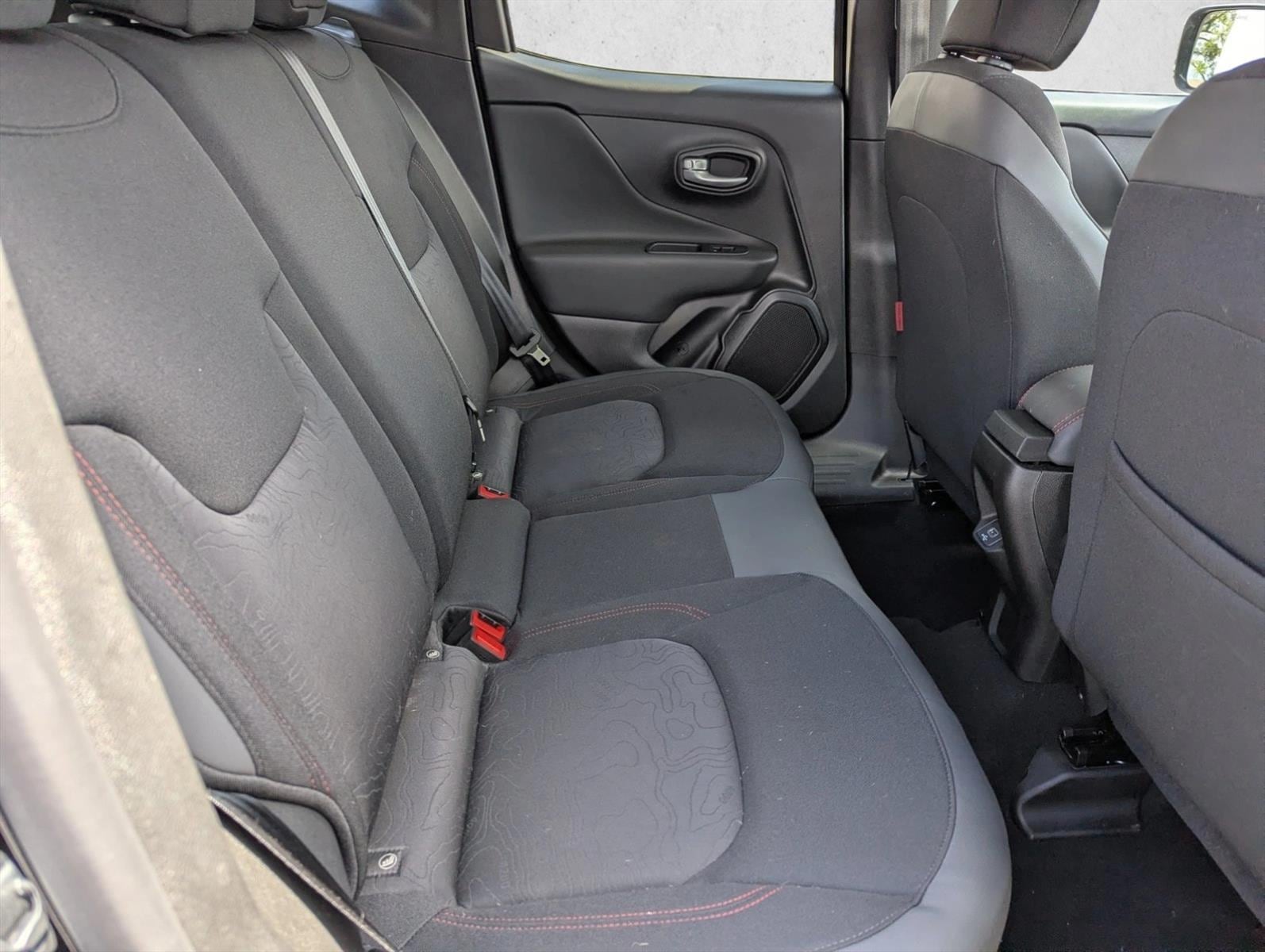 2023 Jeep Renegade Trailhawk - Photo 30